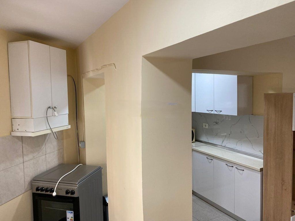 Appartamento 1+1 in affitto nella zona Tirana e Re, Tirana – 600€/mese