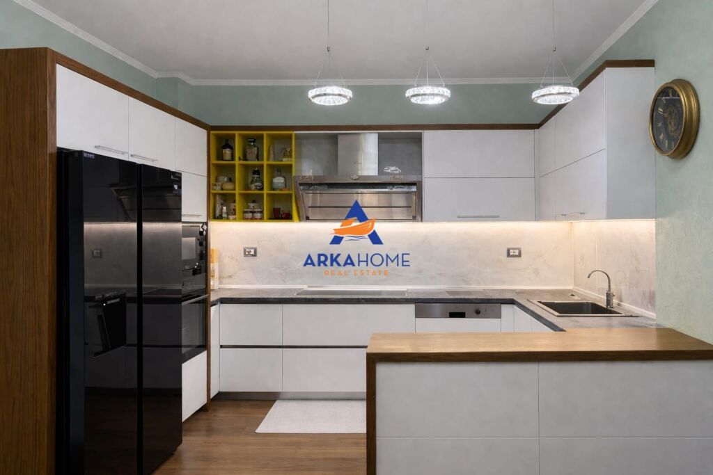JEPET ME QERA APARTAMENT 2+1+BALLKON " FRESK " 70000 LEKË