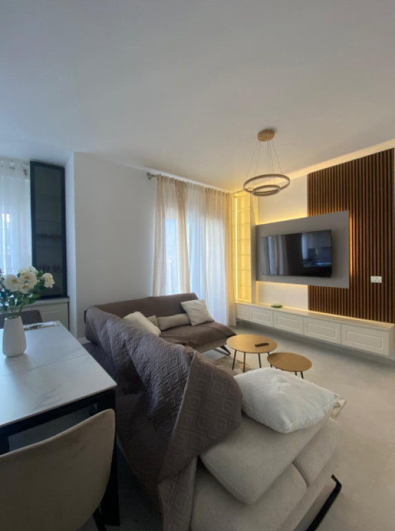 Apartment 2+1+2 for Rent – Pazari i Ri
