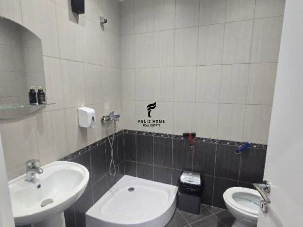 OFFICE FOR RENT 140 M2 KARL GEGA STREET 1,100 EURO FH-68723