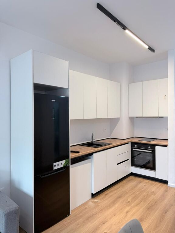 Super Apartament me qira – Ali Demi !