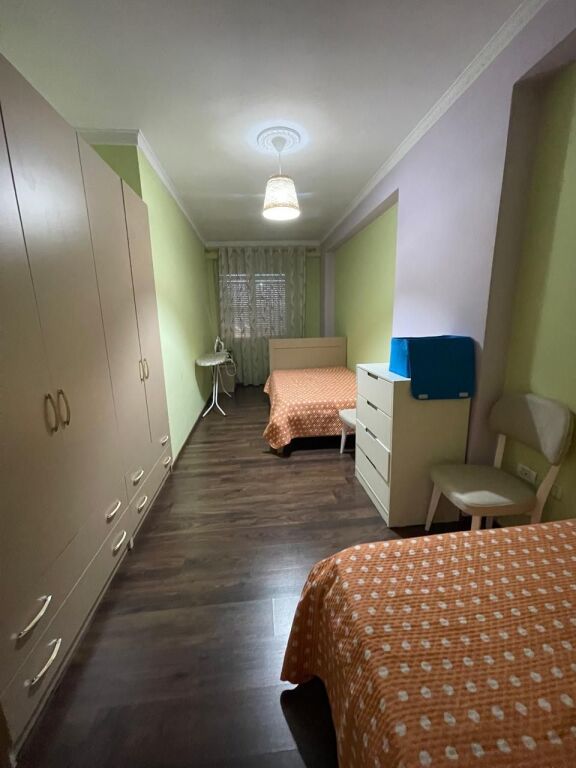 Qera apartament 2+1+2 , Unaza e re Vila l