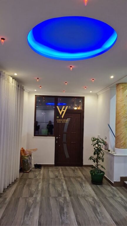 OFFICE 145 M2 FOR RENT IN THE STUDENT CITY 80,000 LEKE
