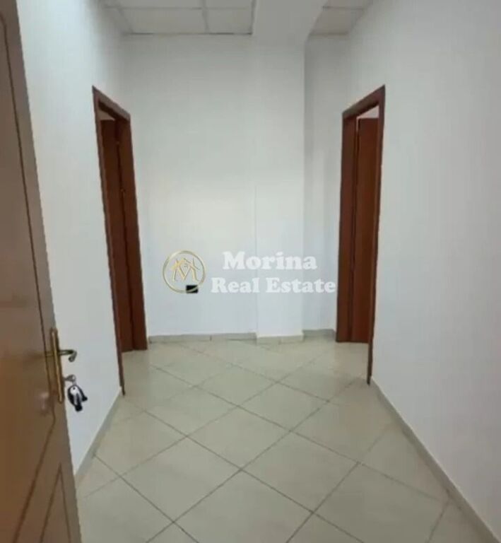 Affitto | Locale Commerciale | Via Dritan Hoxha | 1500 €/mese