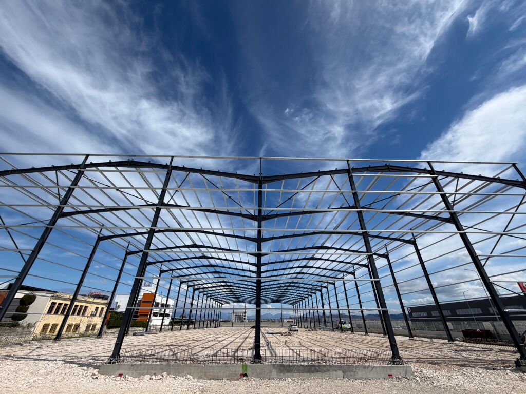 WAREHOUSE FOR RENT NEAR THE METER ON THE HIGHWAY, DURRES