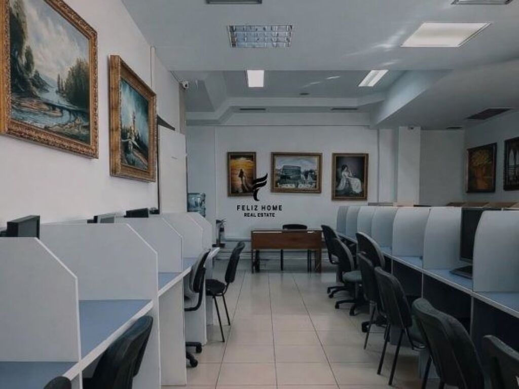 UFFICIO IN AFFITTO 216 M2 STRADA DI ELBASAN 3.000 EURO FH-68754