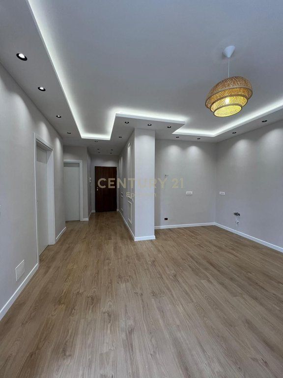 APARTAMENT 2+1 PER SHITJE, GOLEM !!
