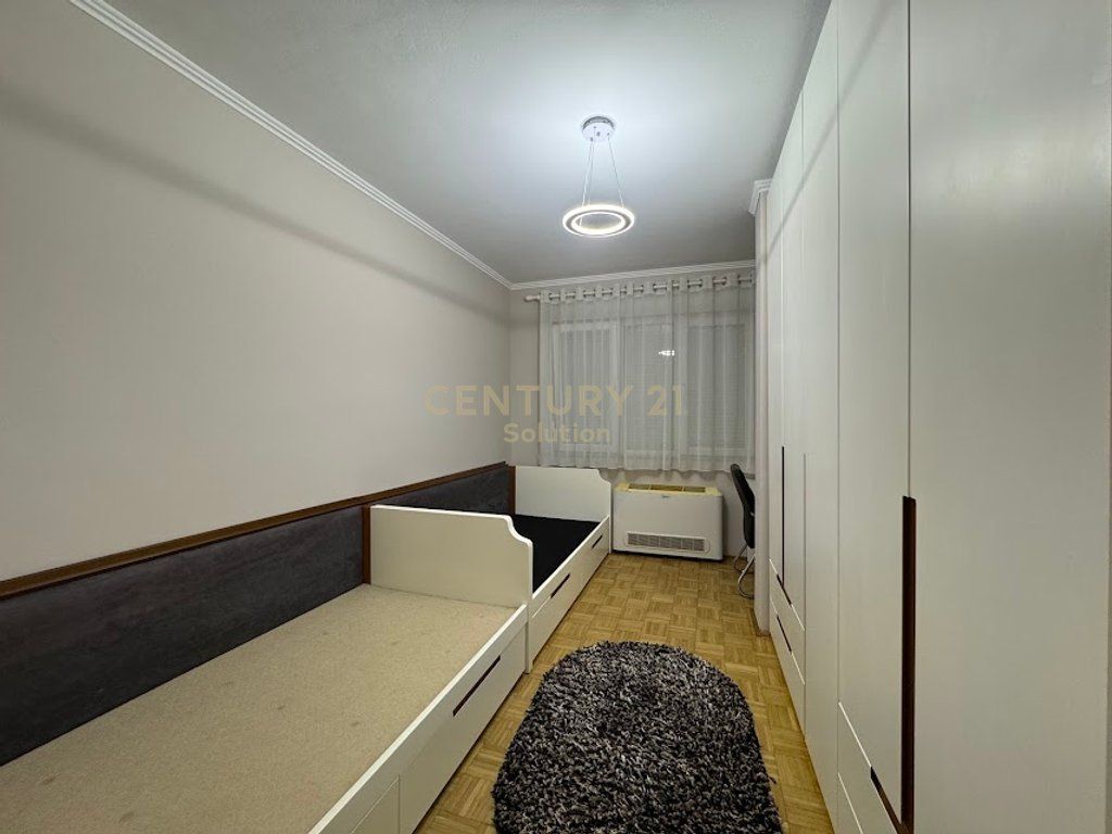 JAPIM ME QIRA 2+1 PRANE POSTES NR. 8 1,000 € /Muaj
