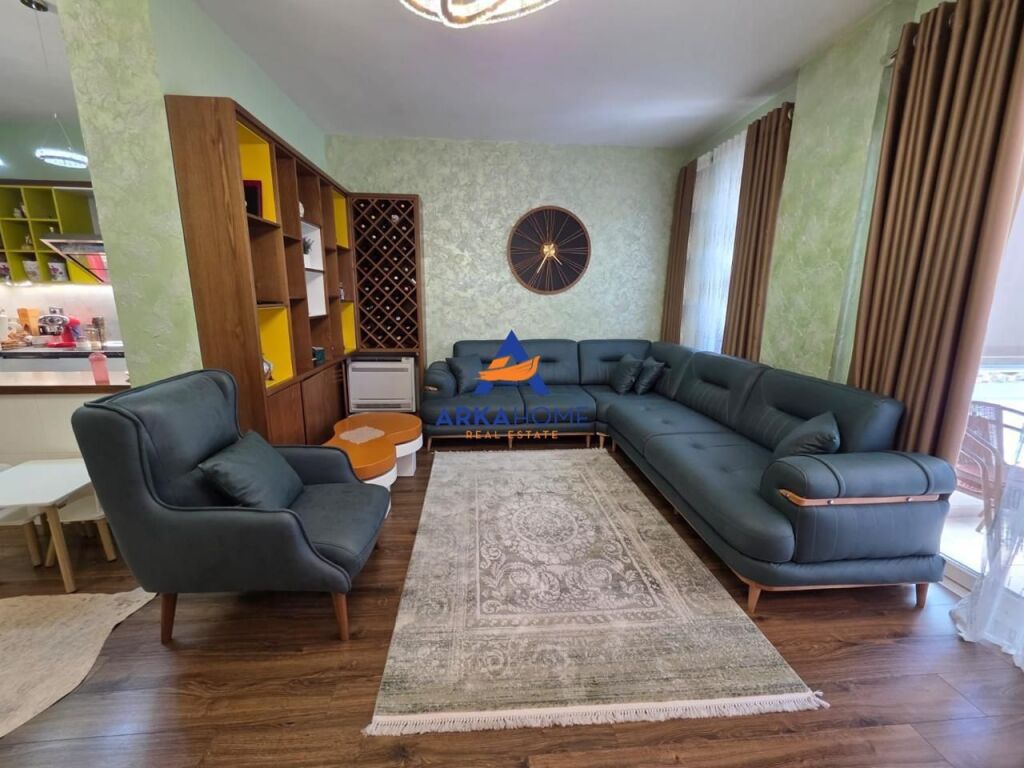 JEPET ME QERA APARTAMENT 2+1+BALLKON " FRESK " 70000 LEKË