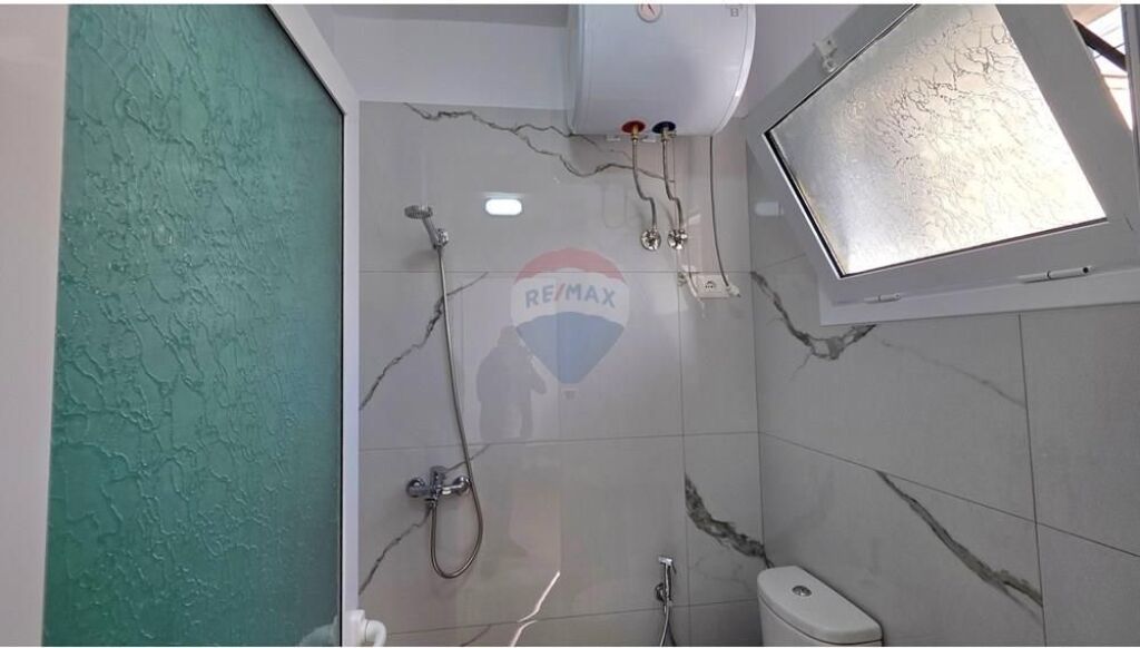 APPARTAMENTO 2+1+2 IN VENDITA – LUNGOMARE, VLORË