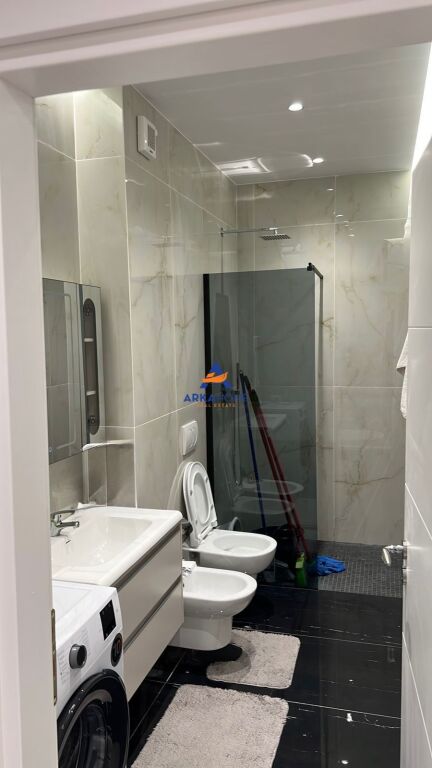 AFFITTASI APPARTAMENTO 2+1+POSTO AUTO "A XHAMLLIK" 75000 LEK