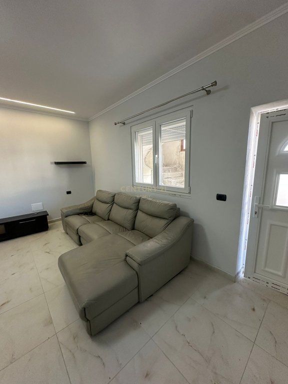 Apartment 1+1 for rent – Jordan Misja Street, near “Kontakt” 400 L /Month