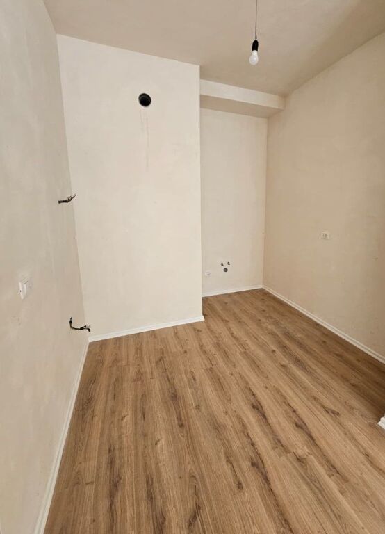 🏡Appartamento 3+1+2+Deposito in Vendita a Komuna e Parisit❗