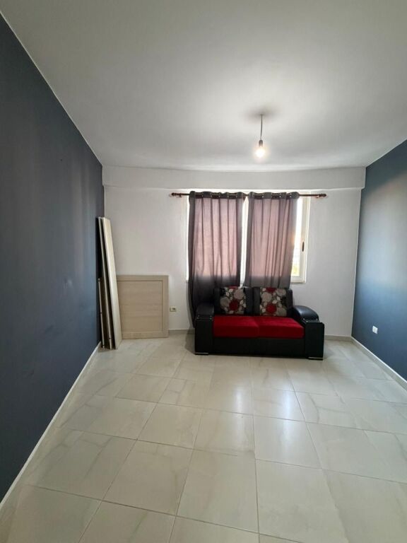 Jepet me qera : Apartament 2+1+2 Në Astir
