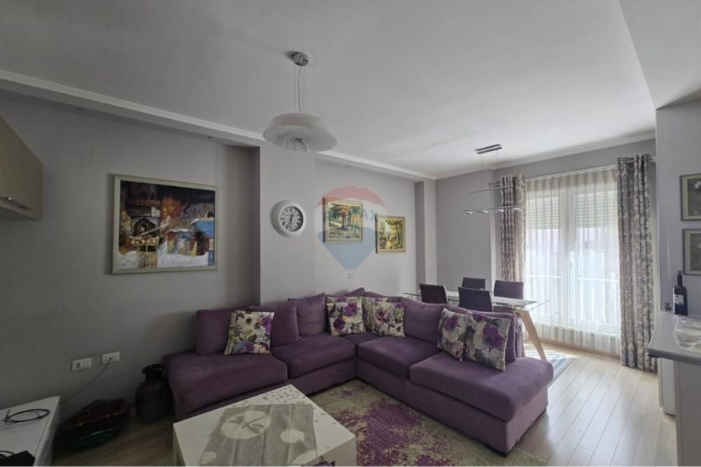 Apartament per qera 2+1 tek 21 Dhjetori