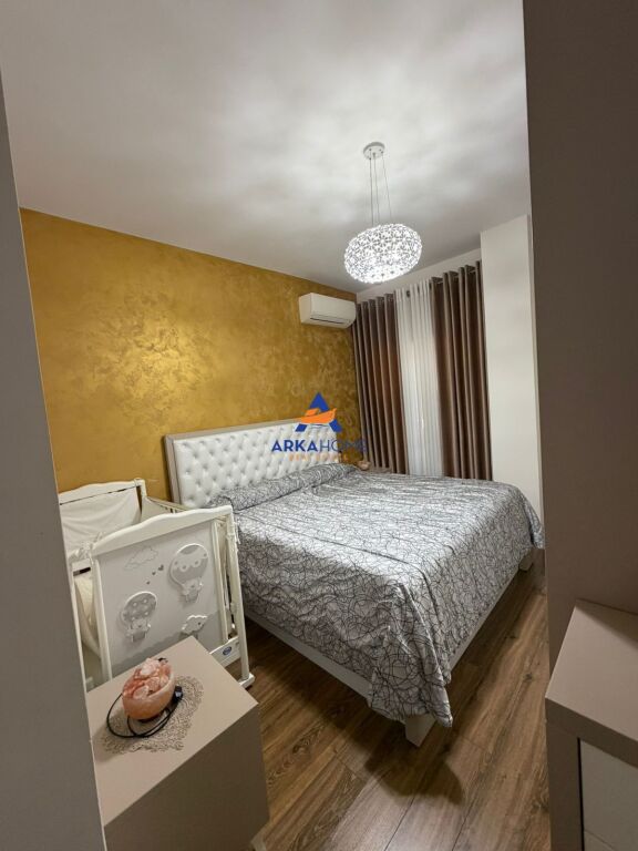 JEPET ME QERA APARTAMENT 2+1+BALLKON " FRESK " 70000 LEKË