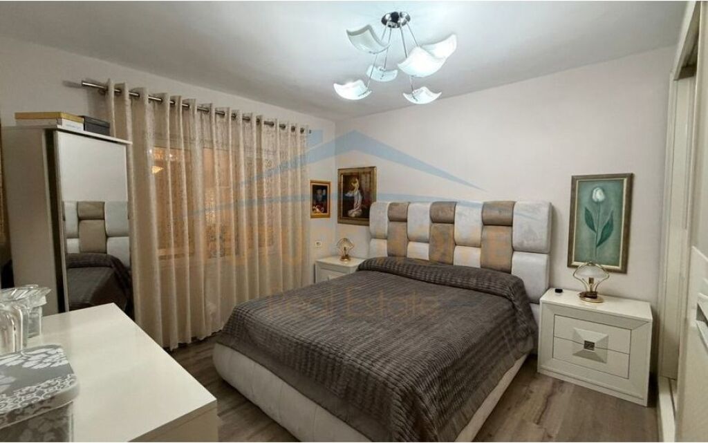 For sale, Apartment 2+1, 21 Dhjetori