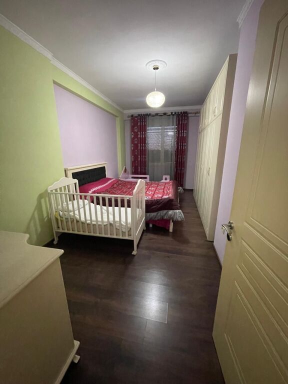 Qera apartament 2+1+2 , Unaza e re Vila l
