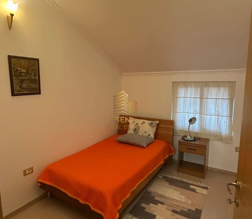 Rent, Apartment 3+1+blk+Parking Spot, Commune of Paris, 80,000 Lek/month