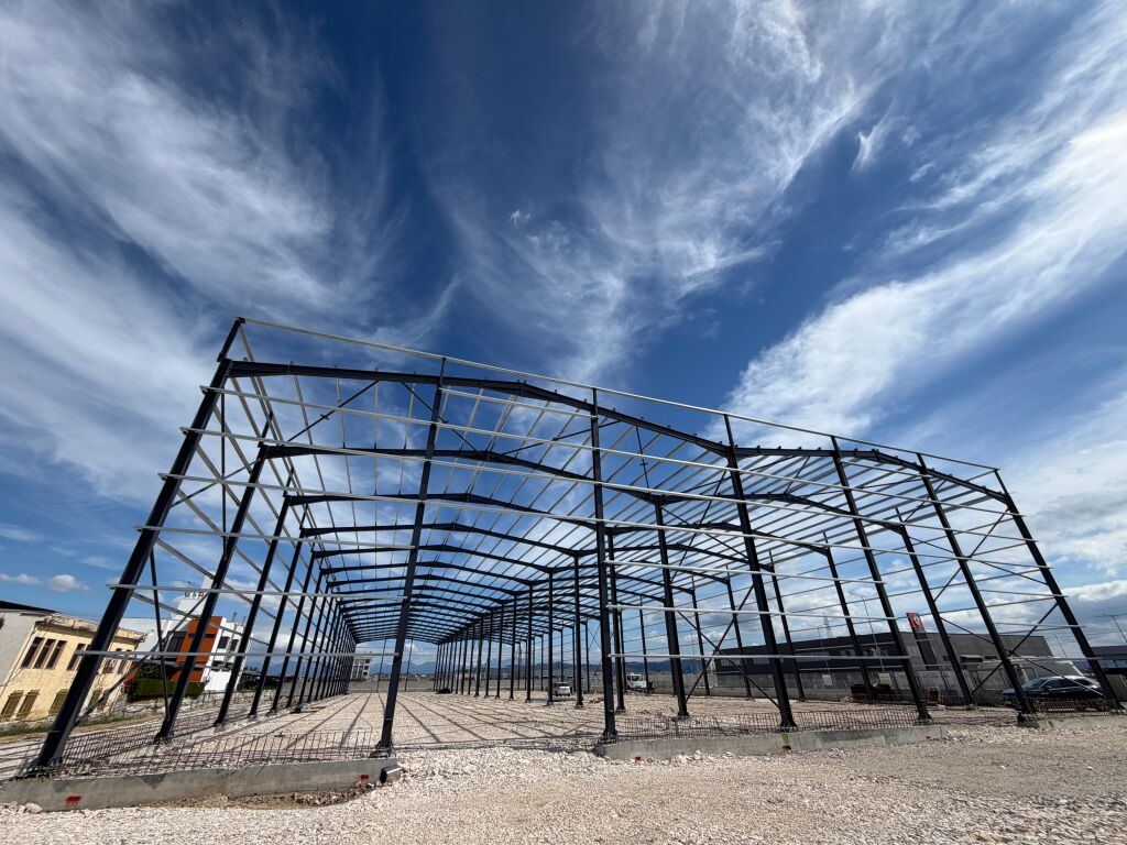 WAREHOUSE FOR RENT NEAR THE METER ON THE HIGHWAY, DURRES