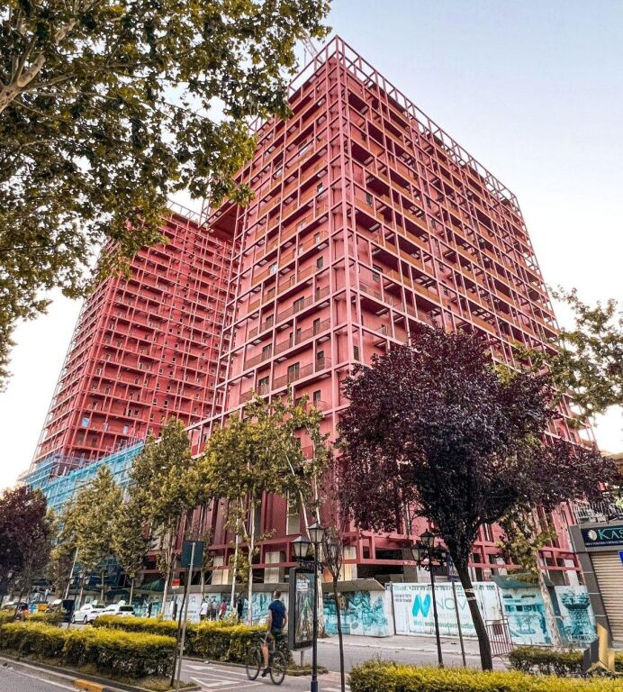 🚗SHITET POST PARKIMI TE TIRANA GARDEN BUILDING🔥