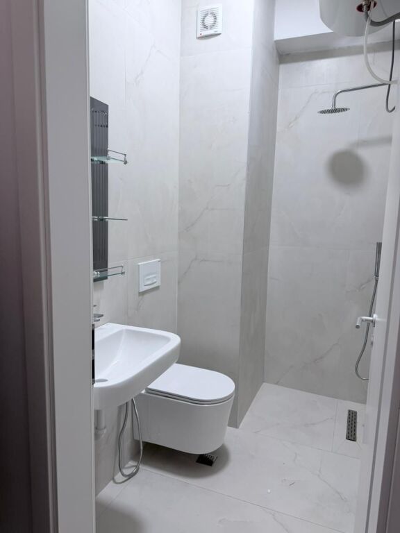 Super Apartament me qira – Ali Demi !