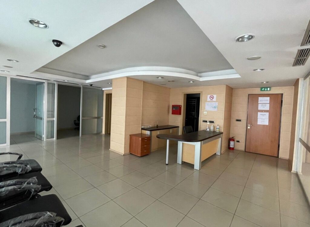 🏥Ambient për Klinikë në shitje – Mbikalimi i Komunës 🏥