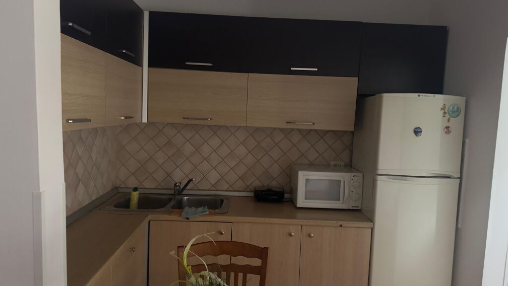2+1,furnished in allias near the united school,400 thousand leke