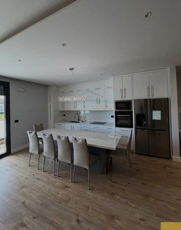 In vendita, Appartamento 3+1+2+2 Posti Auto, Sofia Hill Residence, TEG, Tirana.
