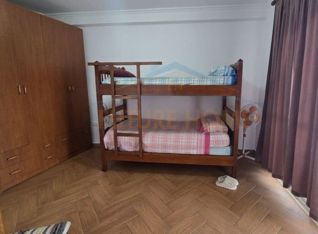 Rent, Apartment 2+1, Barricades Street