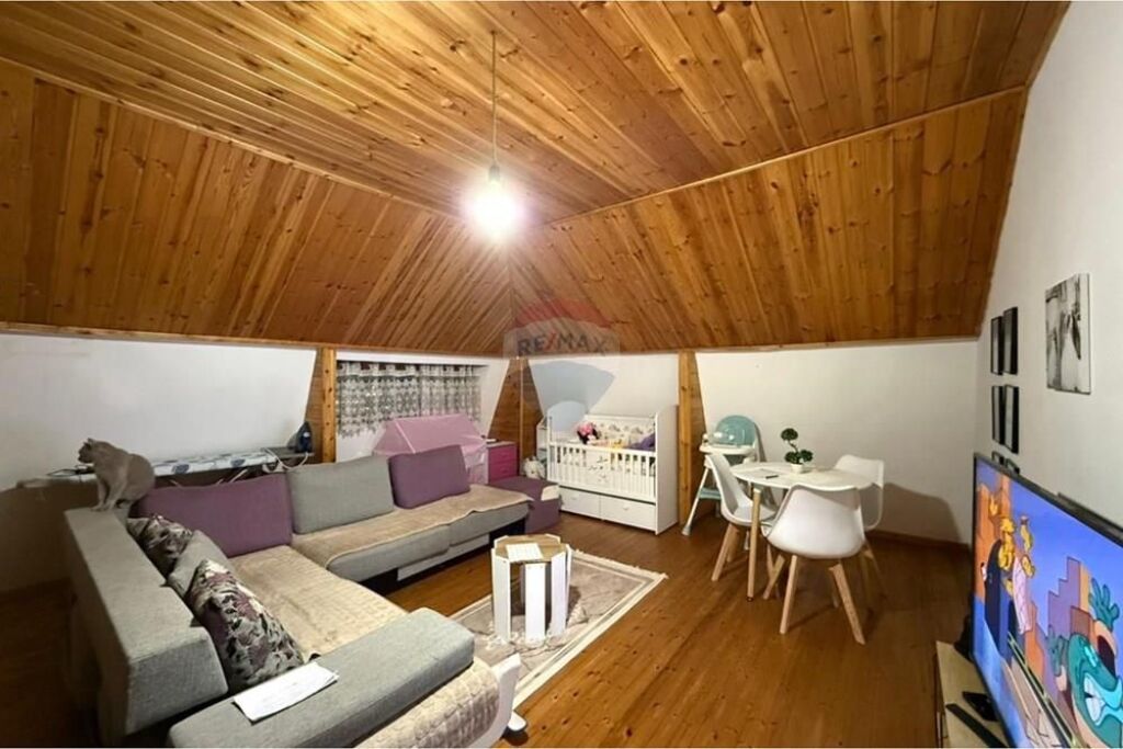 For Sale Duplex Location: Mahmut Allushi Street, Fresk