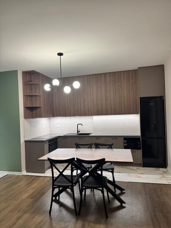 For rent 2+1+2 Trio Tower Don Bosko 80,000 leke