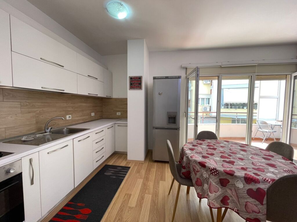 Apartament 1+1 me qira tek Bill Klinton