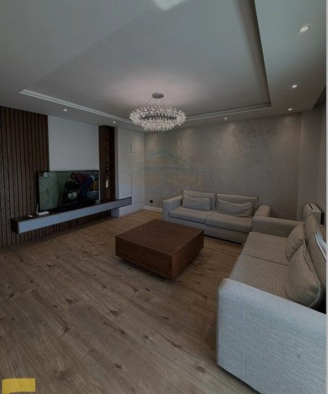 In vendita, Appartamento 3+1+2+2 Posti Auto, Sofia Hill Residence, TEG, Tirana.