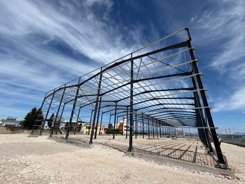 WAREHOUSE FOR RENT NEAR THE METER ON THE HIGHWAY, DURRES