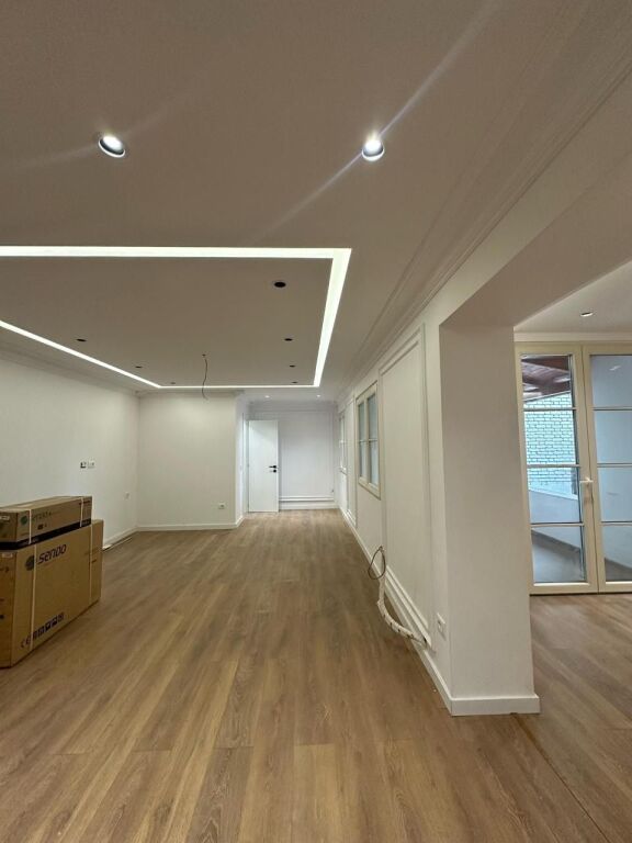 Office/business space near the Ballet School