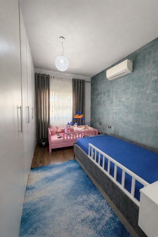 JEPET ME QERA APARTAMENT 2+1+BALLKON " FRESK " 70000 LEKË