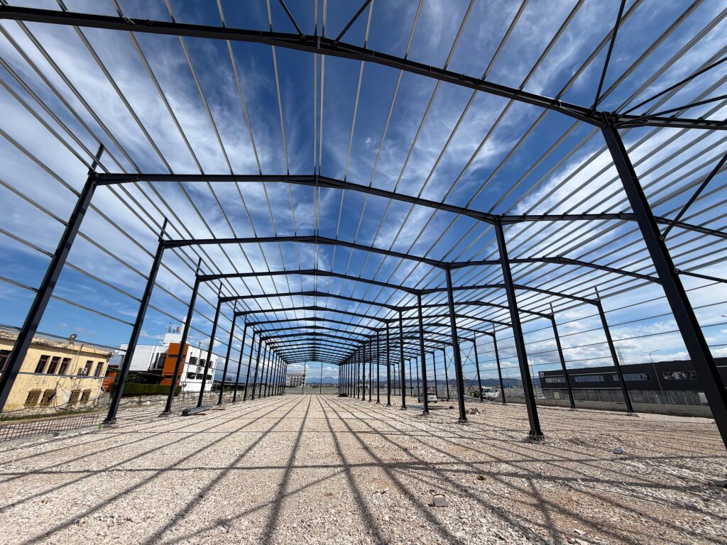 WAREHOUSE FOR RENT NEAR THE METER ON THE HIGHWAY, DURRES