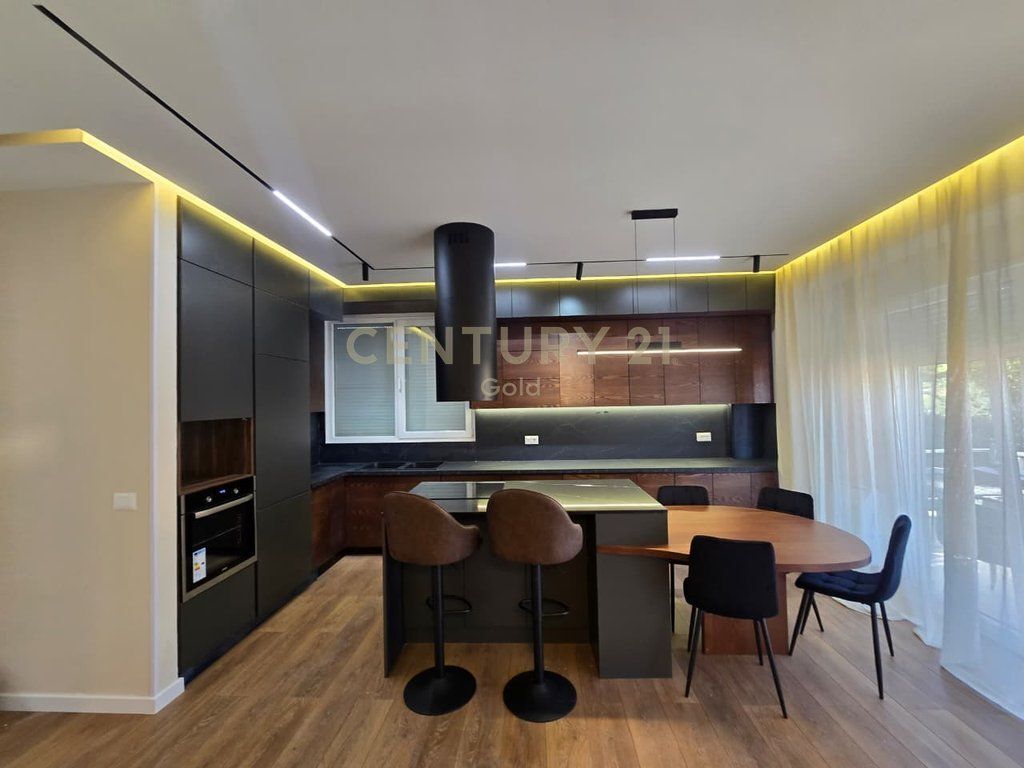 LUXURY APARTMENT 2+1+2+ PARKING SPACE FOR RENT NEAR THE BOTANICAL GARDEN! 1,200 € /Month