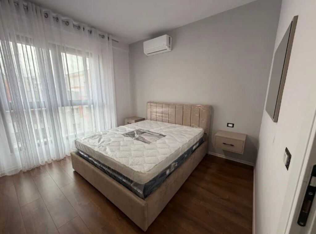 1+1,i mire mobiluar,kompleksi ndregjoni blv i ri,600 euro