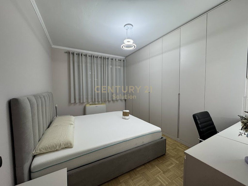 JAPIM ME QIRA 2+1 PRANE POSTES NR. 8 1,000 € /Muaj