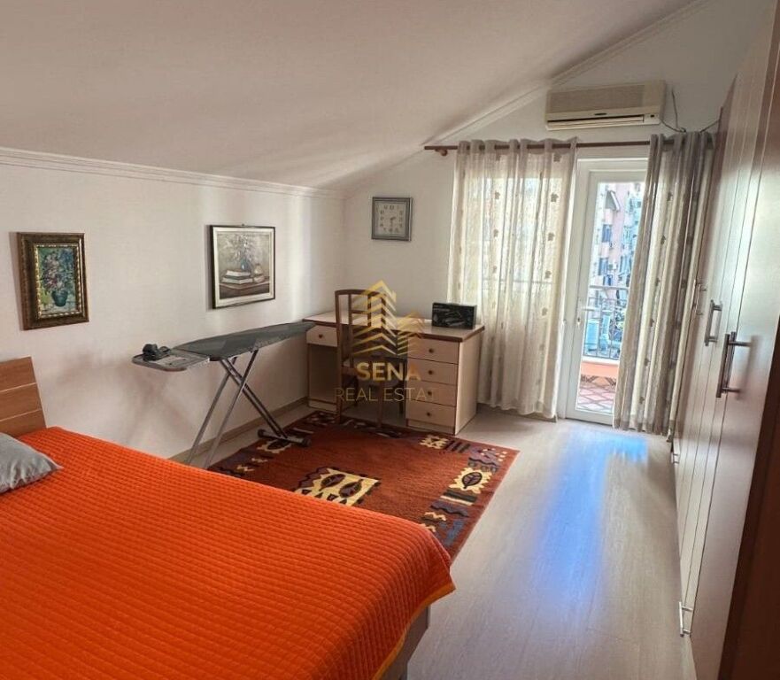 Rent, Apartment 3+1+blk+Parking Spot, Commune of Paris, 80,000 Lek/month