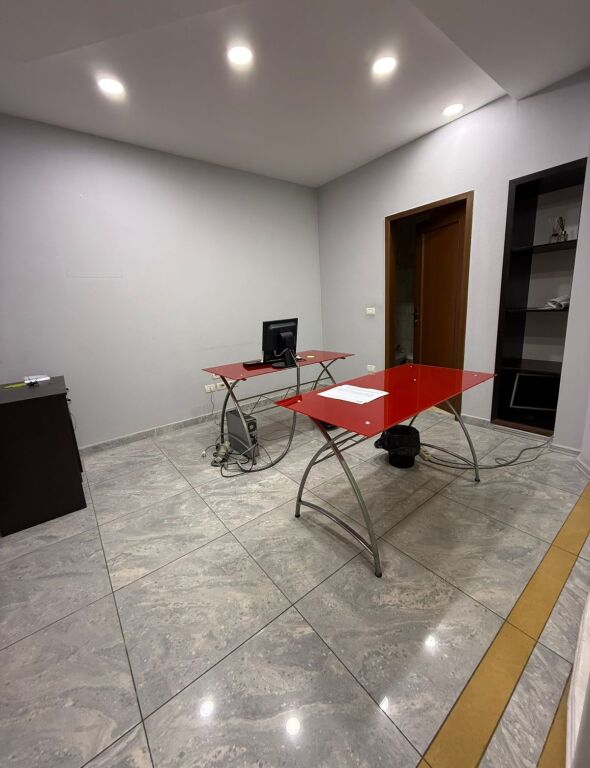 Office for rent 55m2 in Center