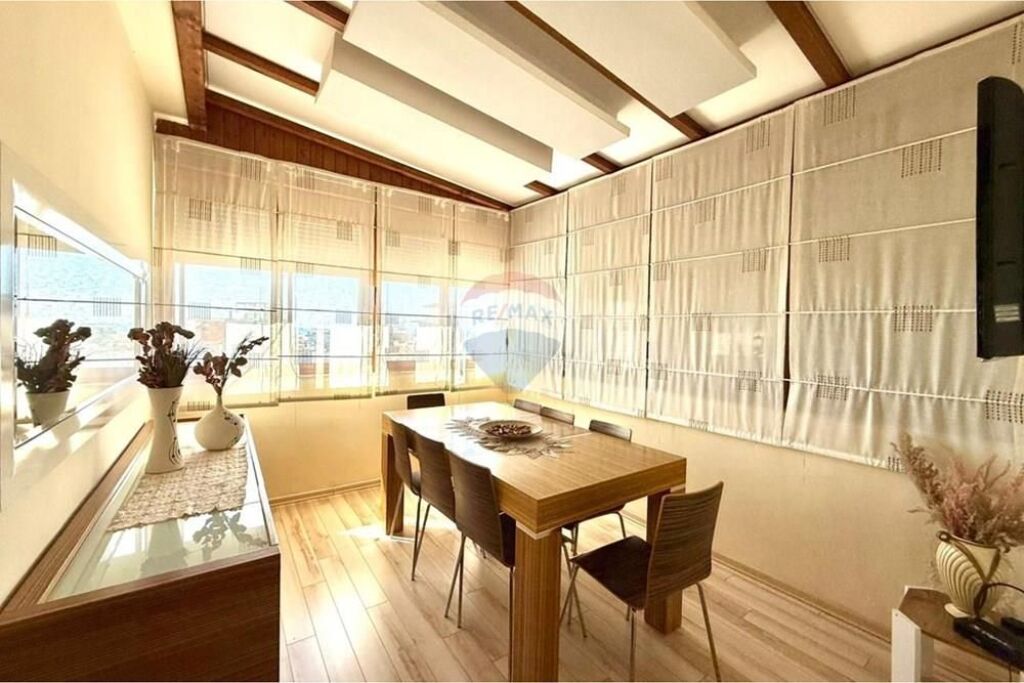 For Sale Duplex Location: Mahmut Allushi Street, Fresk