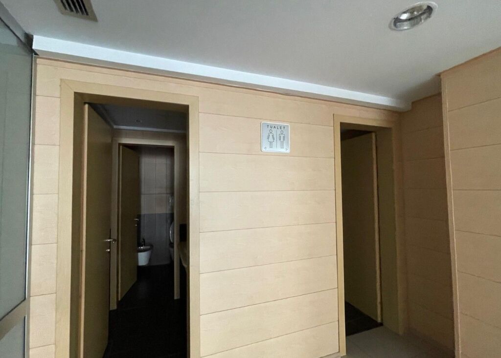 🏥Ambient për Klinikë në shitje – Mbikalimi i Komunës 🏥