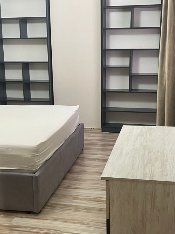 2+1,furnished at bill clinton,commune overpass,600 euro