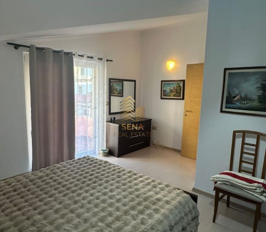 Rent, Apartment 3+1+blk+Parking Spot, Commune of Paris, 80,000 Lek/month