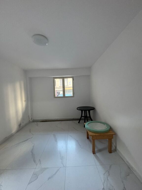 Shitet apartament 1+1 dhe piceri , Rr. Vasil Shanto