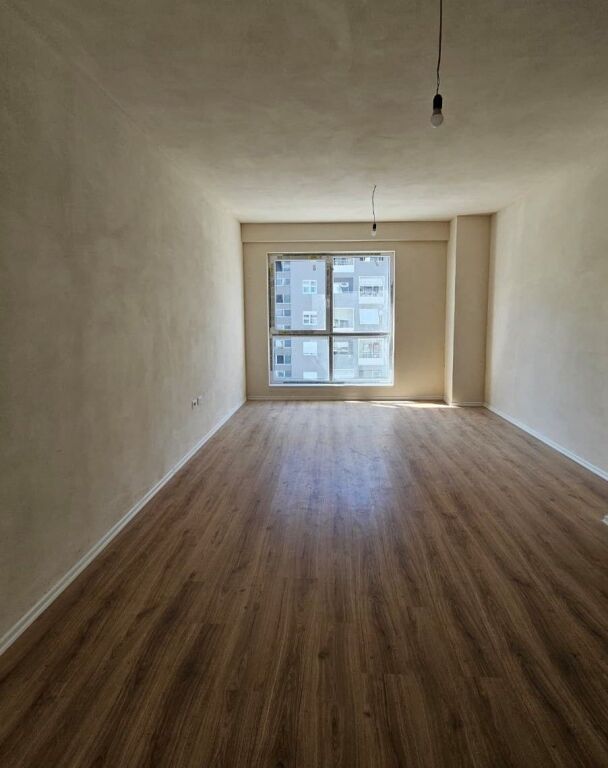 🏡Appartamento 3+1+2+Deposito in Vendita a Komuna e Parisit❗