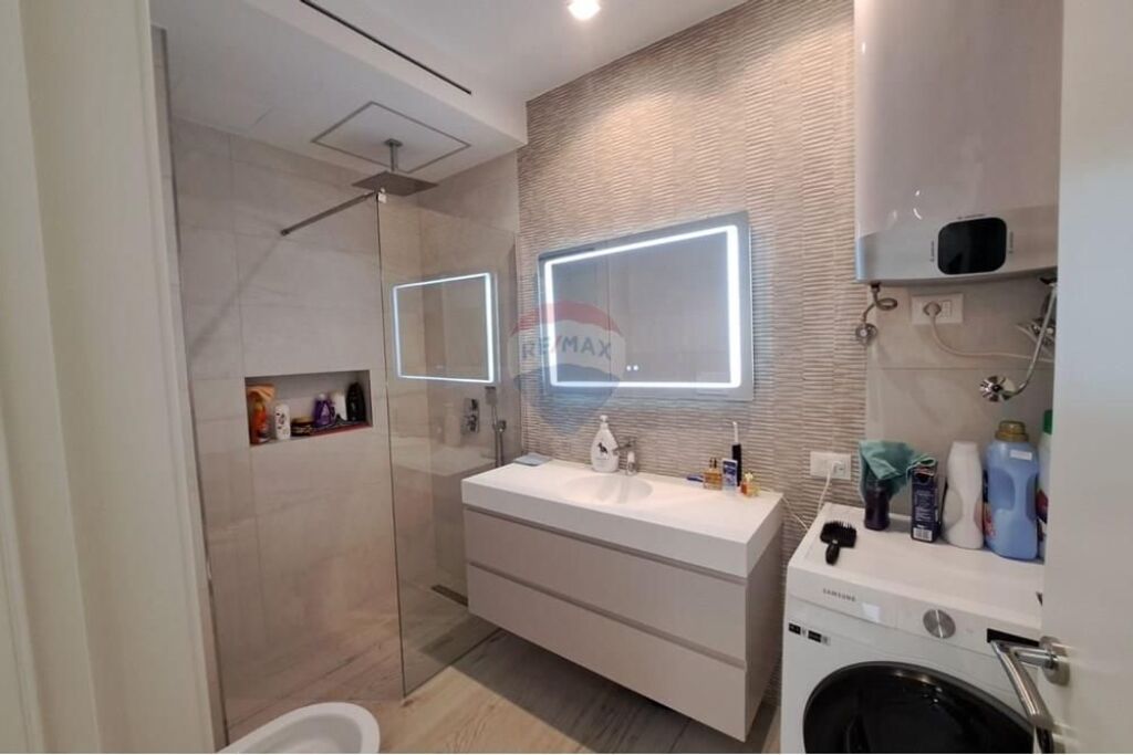 🌊 APPARTAMENTO DI LUSSO 2+1+2 IN VENDITA – LUNGOMARE, VLORA